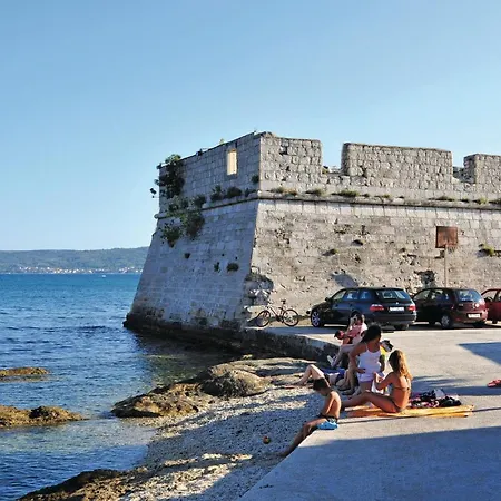 Appartement Stunning In Kastel Stafilic *